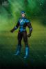6bluelanternflash_t1.jpg